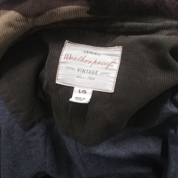 A weather proof jacket - Picture 4 of 9